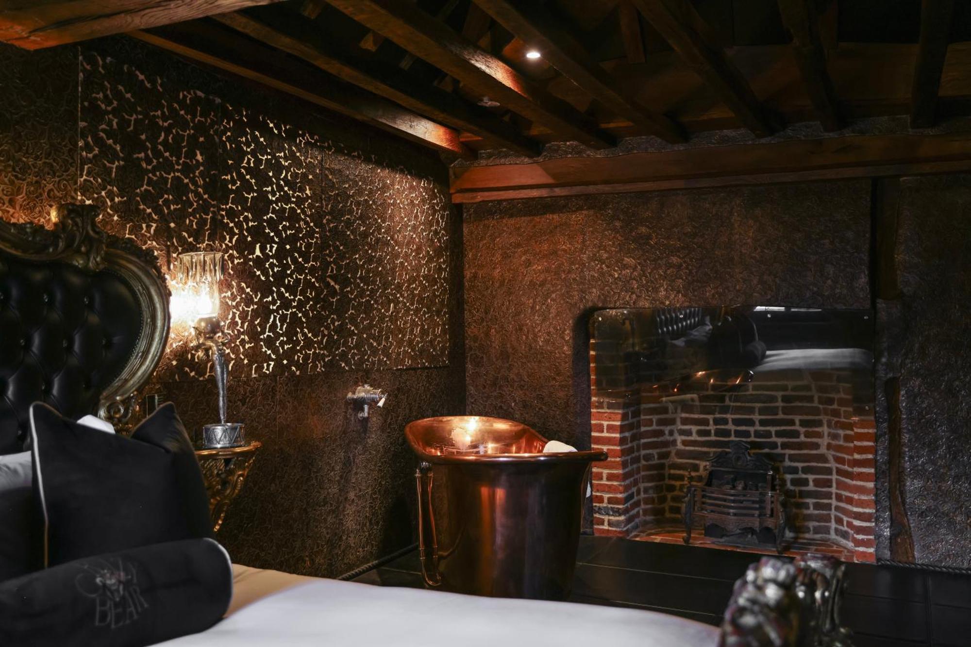 Crazy Bear Beaconsfield Hotell Eksteriør bilde