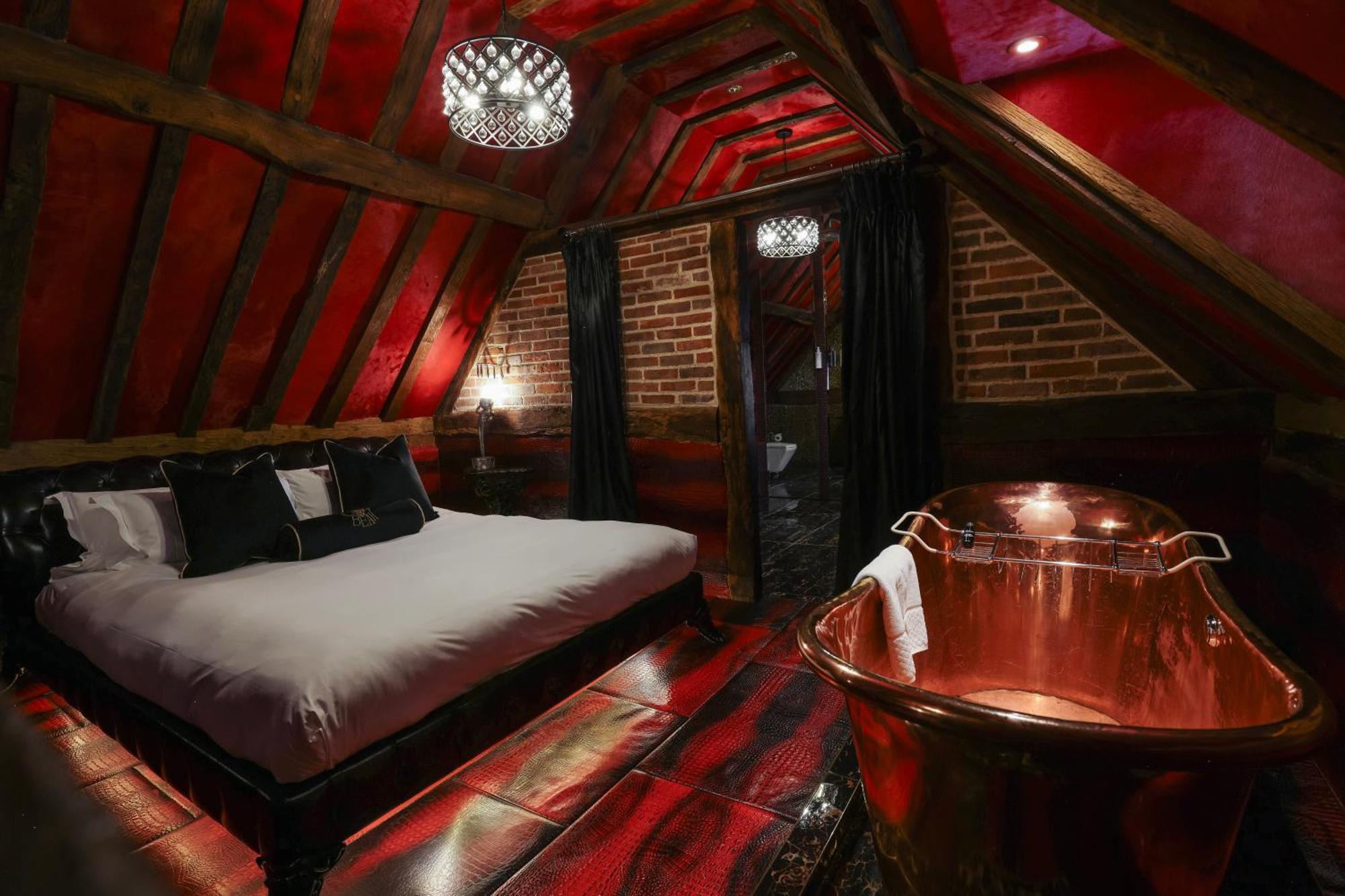 Crazy Bear Beaconsfield Hotell Eksteriør bilde