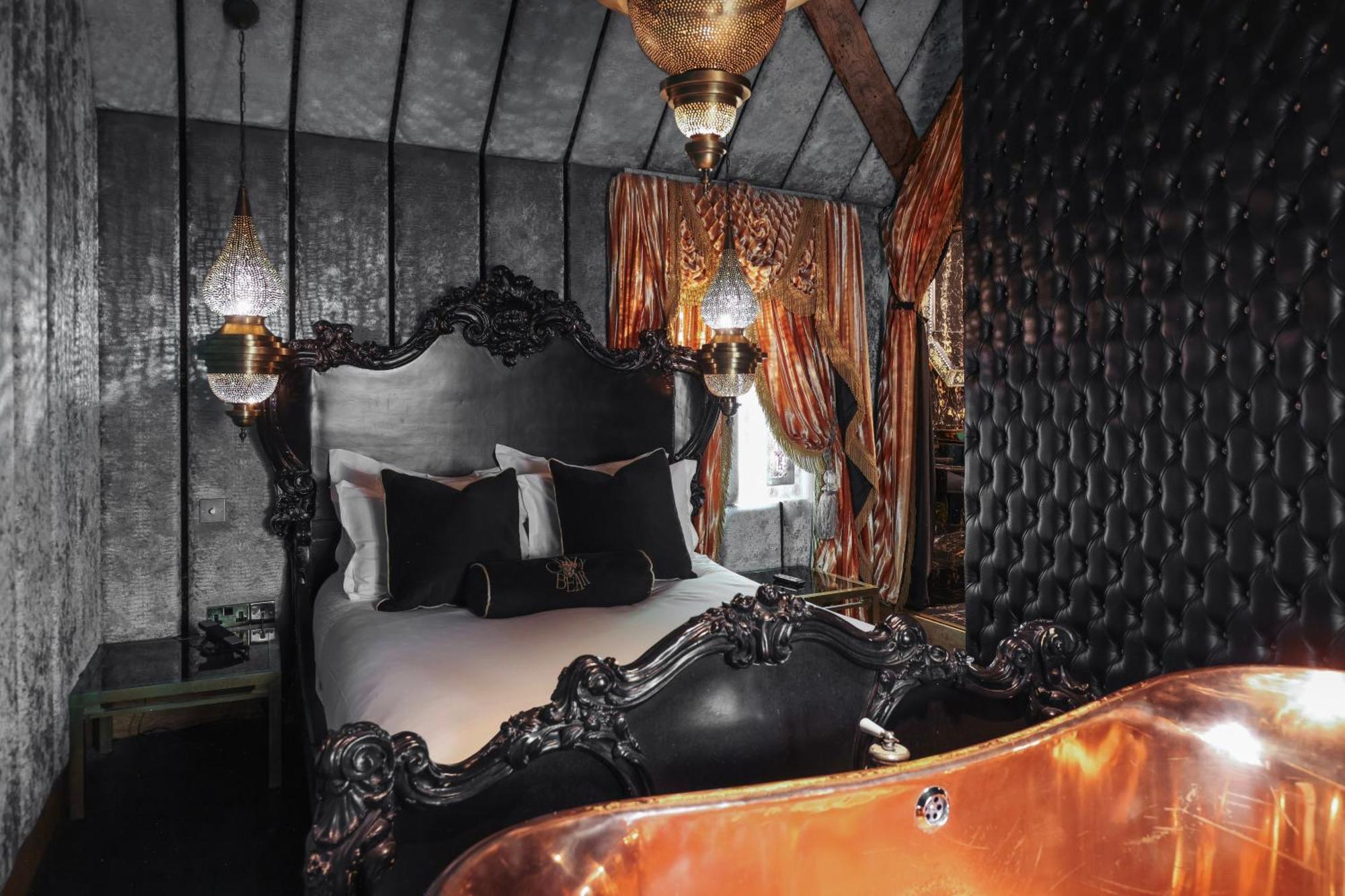 Crazy Bear Beaconsfield Hotell Eksteriør bilde