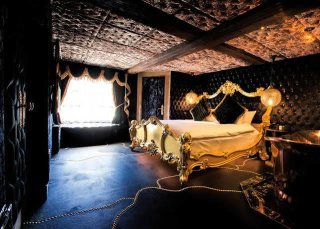 Crazy Bear Beaconsfield Hotell Eksteriør bilde The Gold Room