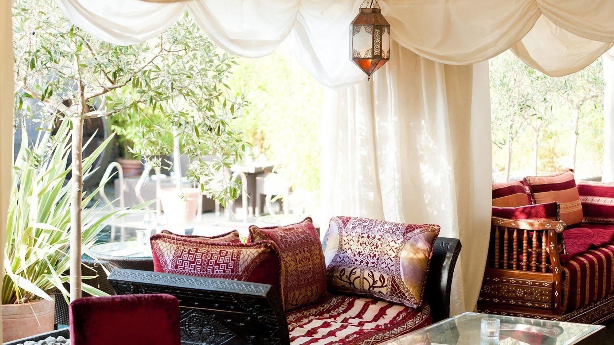 Crazy Bear Beaconsfield Hotell Eksteriør bilde A Moroccan interior